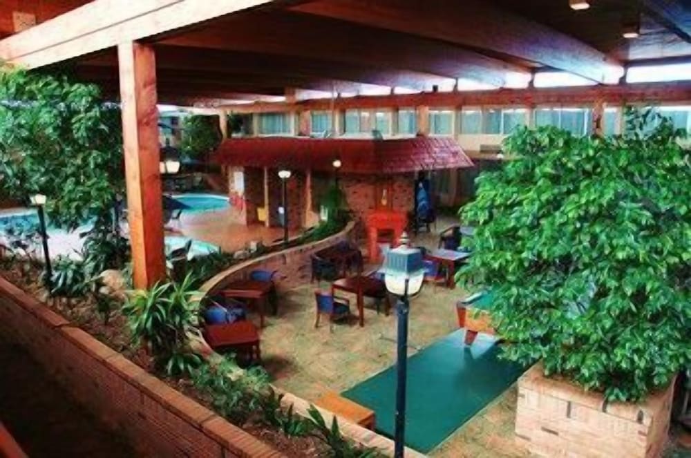 Travelodge by Wyndham Gaylord view 5