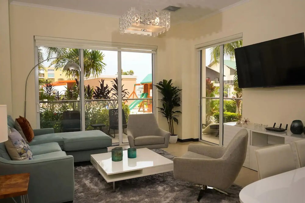 Eagle Beach Resort Ground Level 3br3ba Pool Levent