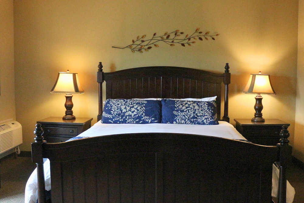 The Lodge at Woodstone Country Club
