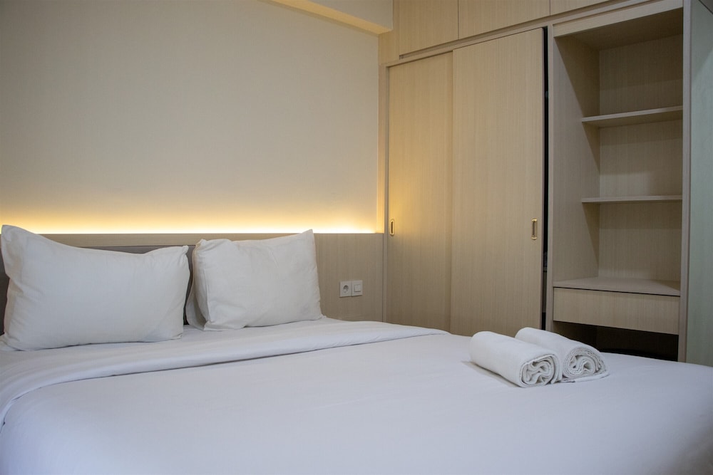 Well Furnished 2BR at Podomoro Golf View Apartment