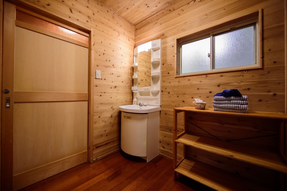 Log Cabin Kinoko No Sato