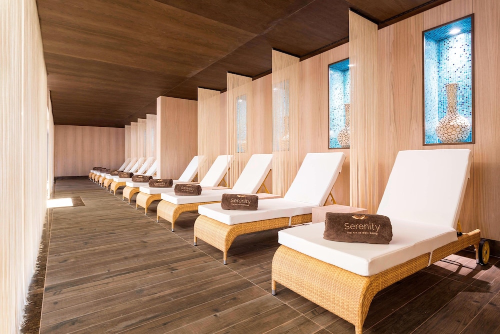 Pine Cliffs Ocean Suites, a Luxury Collection Resort & Spa