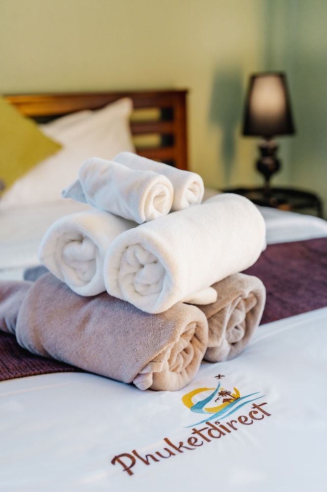 Kesorn Charming Authentic Thai Pool Villa Phuket
