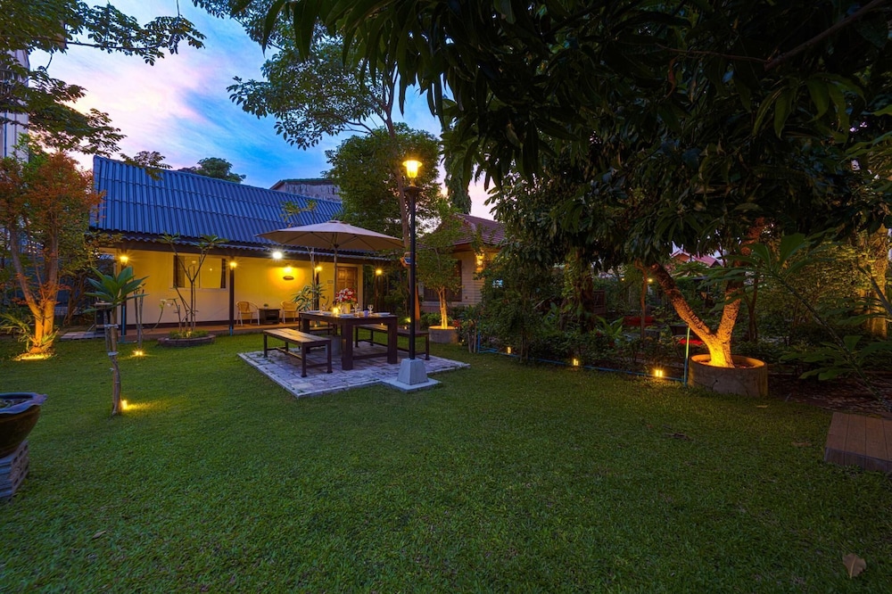 Fantastic Resort Near Town Location BS88