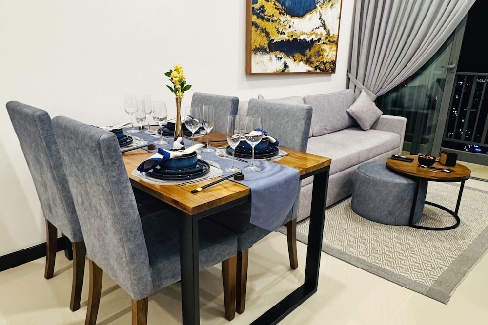 YAKA Trizen Luxury Apartments