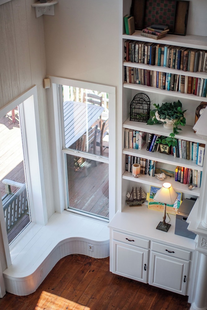 Breakers Pointe by Ryson Vacation Rentals