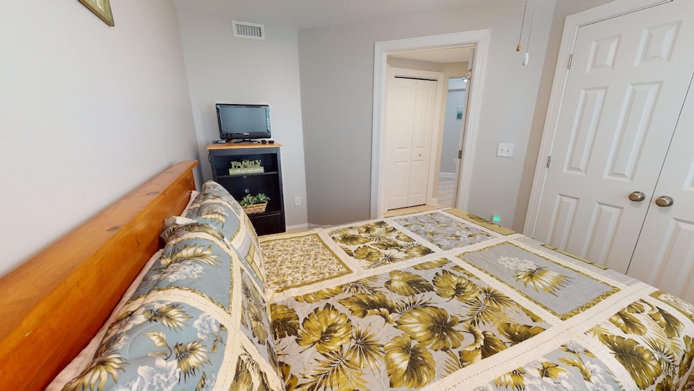 Captains Watch 2 by Tybee Vacation Rentals