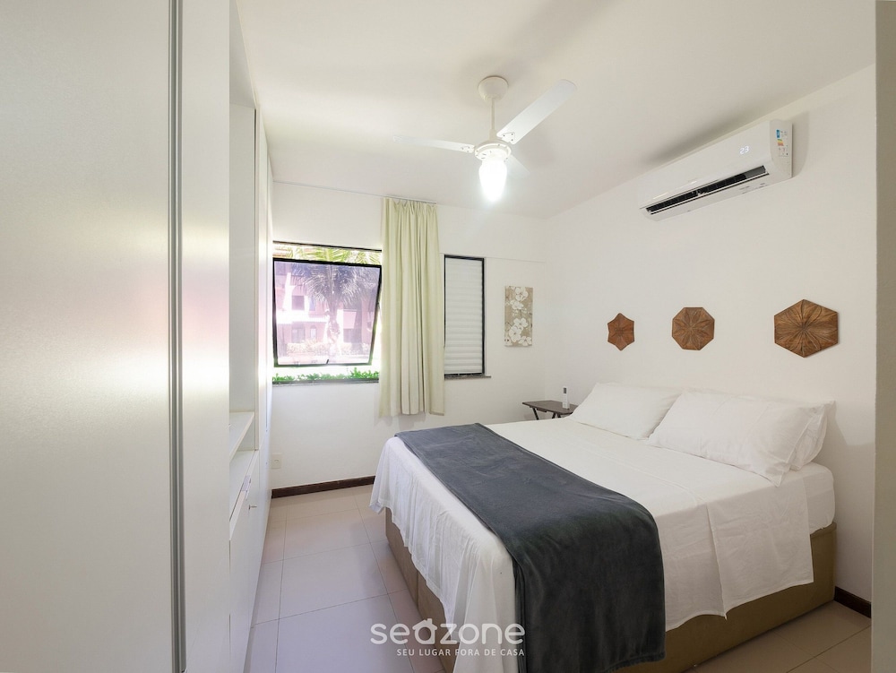 Condominium With Gym and Pool in Guarajuba - Camacari GSH