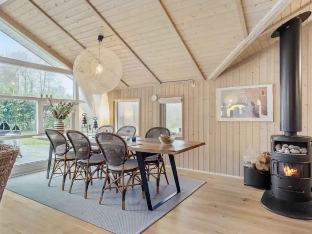 5 Star Holiday Home in Dronningmolle