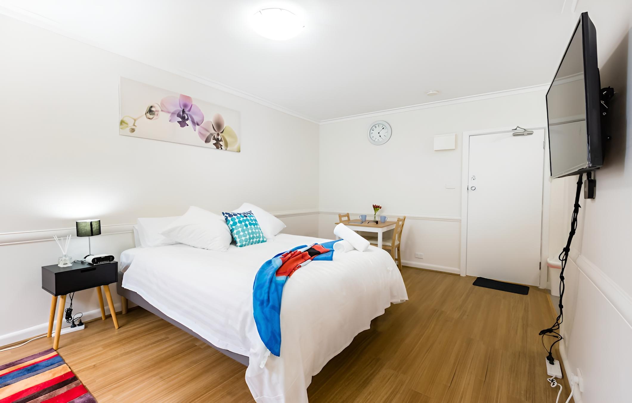 GENIE, 1BDR East Melbourne Studio