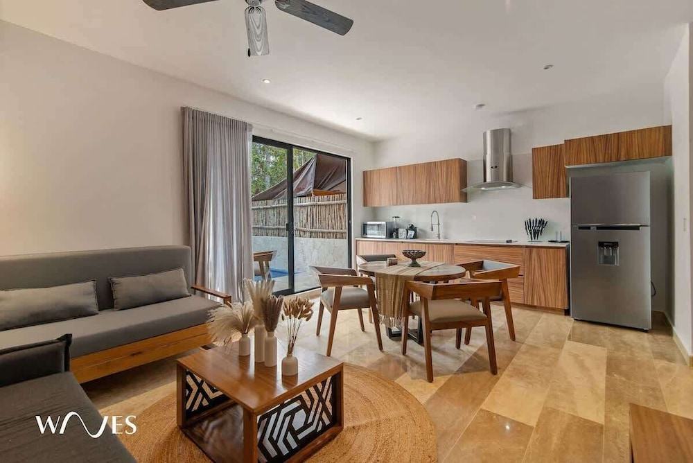 Great Located W/private Pool + Fully Equipped Gym