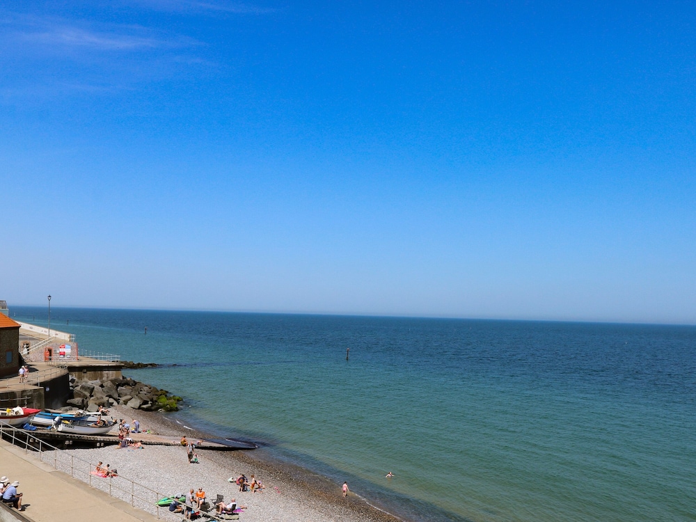 Captain's Cottage view 4