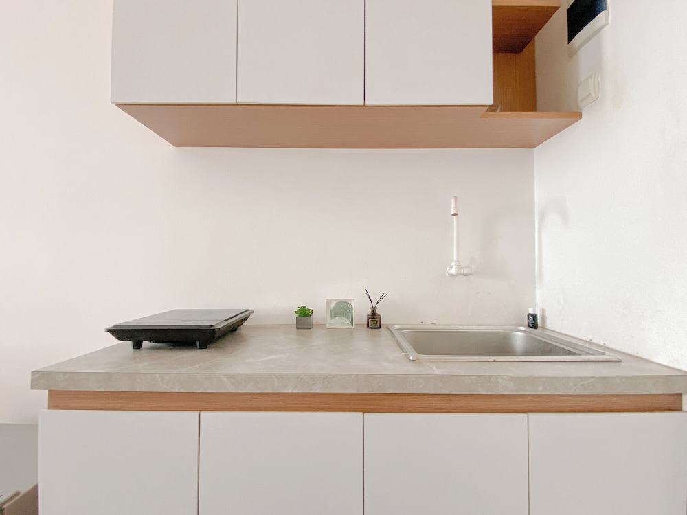 Simple And Cozy Studio At Urbantown Serpong Apartment