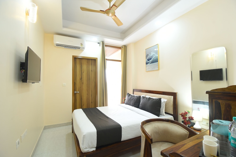Hotel Royal Retreat - Business & Leisure Hotel