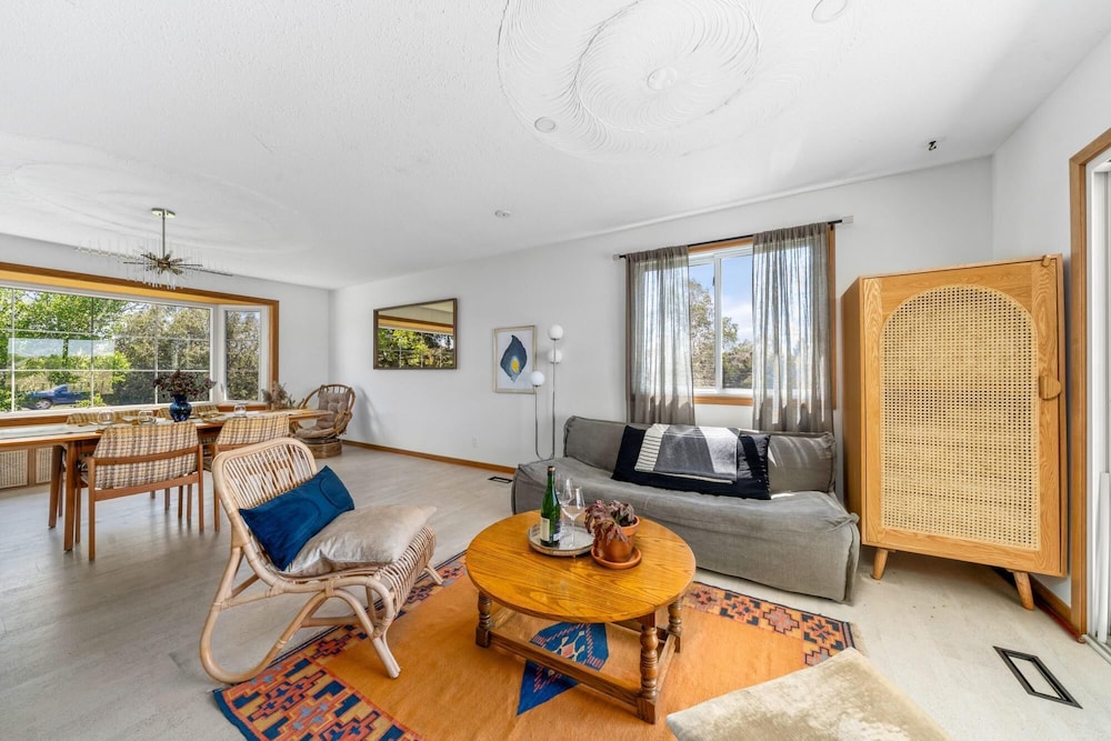 Welcome to Field of Dreams in West Lake - Image 4