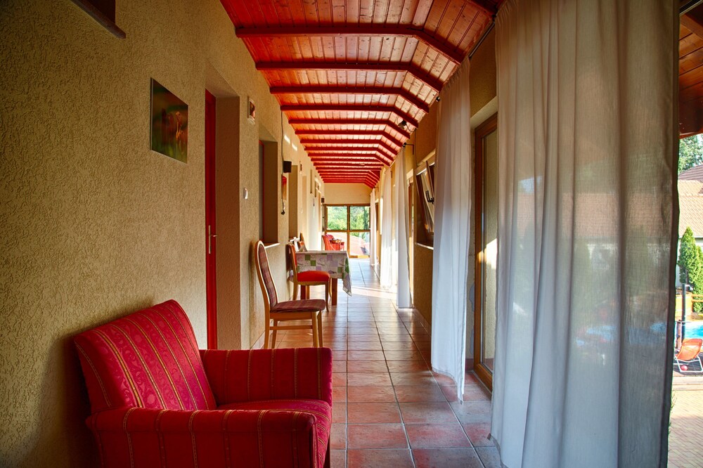 Erdei Guesthouse