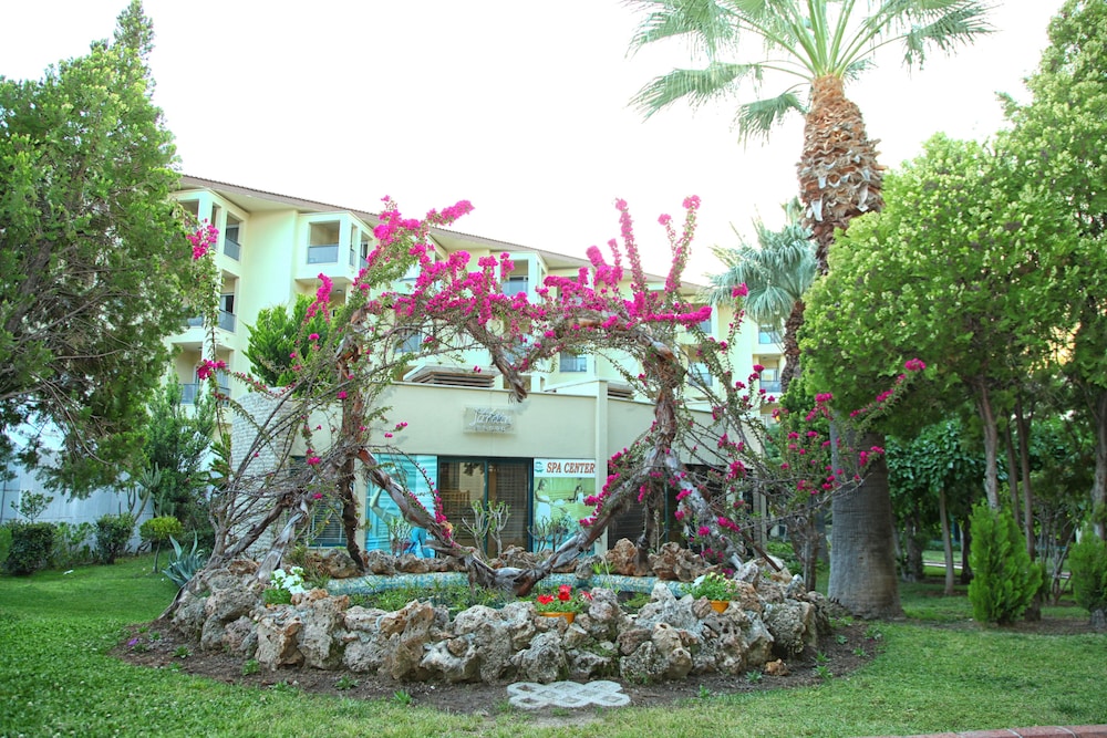 Le Jardin Resort Holiday Village
