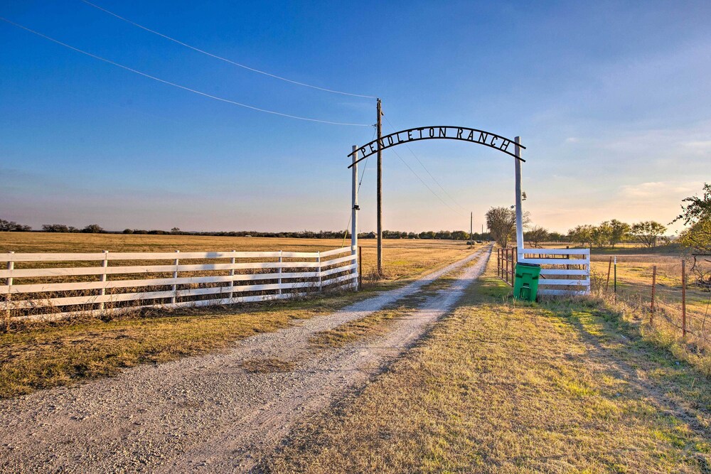 Gainesville Vacations - Charming Gainesville Retreat: Barn, Horses Welcome - Property Image 12