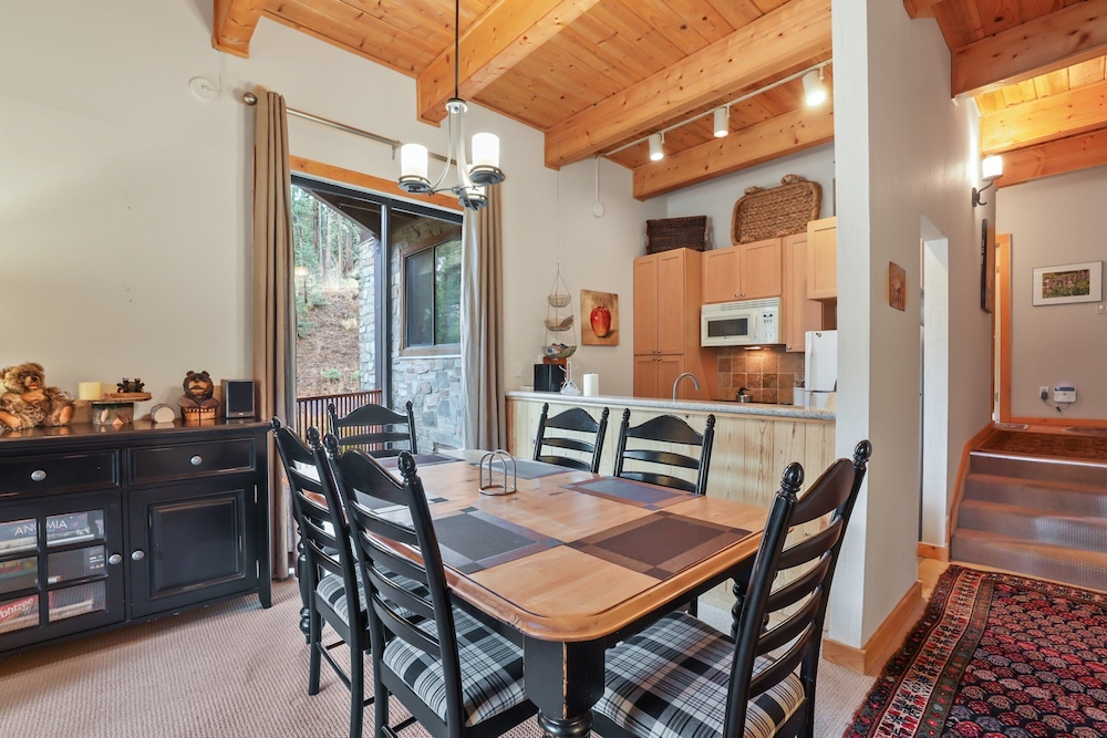 Comfort In The Sierras - Edelweiss 2br - Kirkwood 3 Bedroom Condo