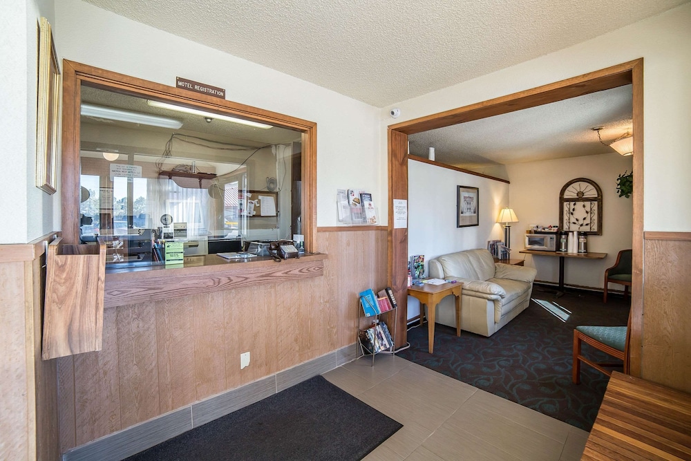 Cheyenne Vacations - Rodeway Inn Cheyenne I-80 East - Property Image 29