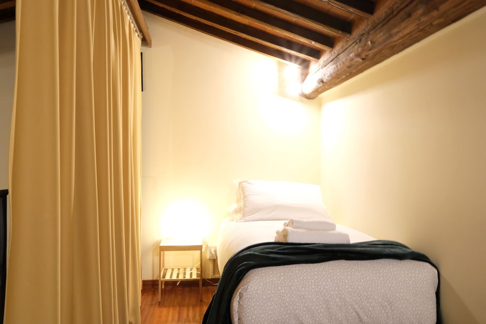 Wine Apartments Florence Barbaresco