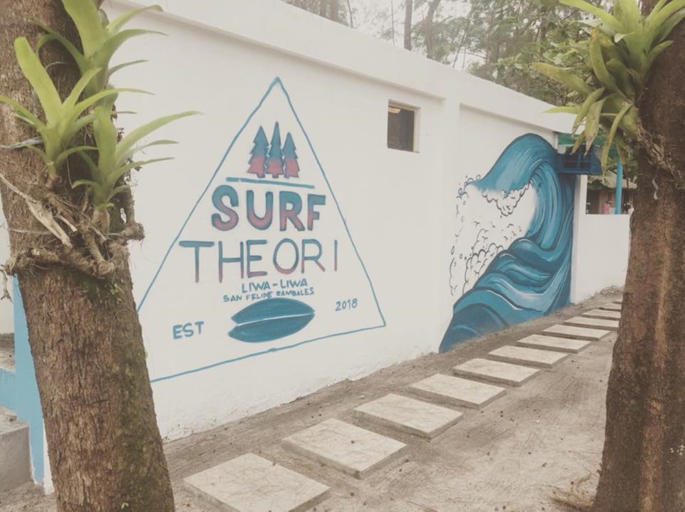 Surf Theori Resort
