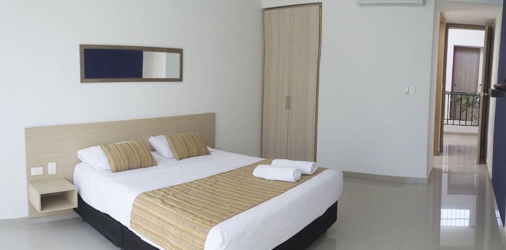 Color Hostel