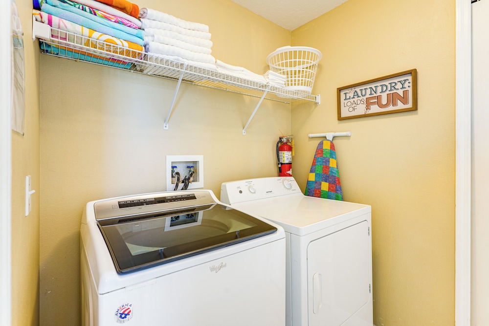 16 Mi to Disney: Home w/ Game Room & Pool