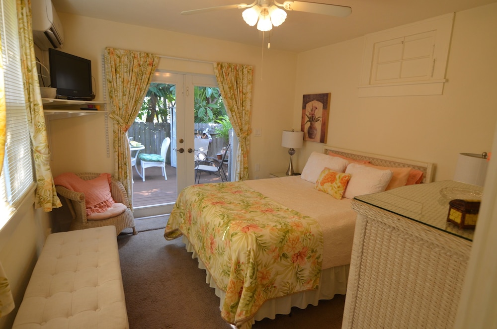 Pass-a-Grille Beach Historic Spanish Triplex