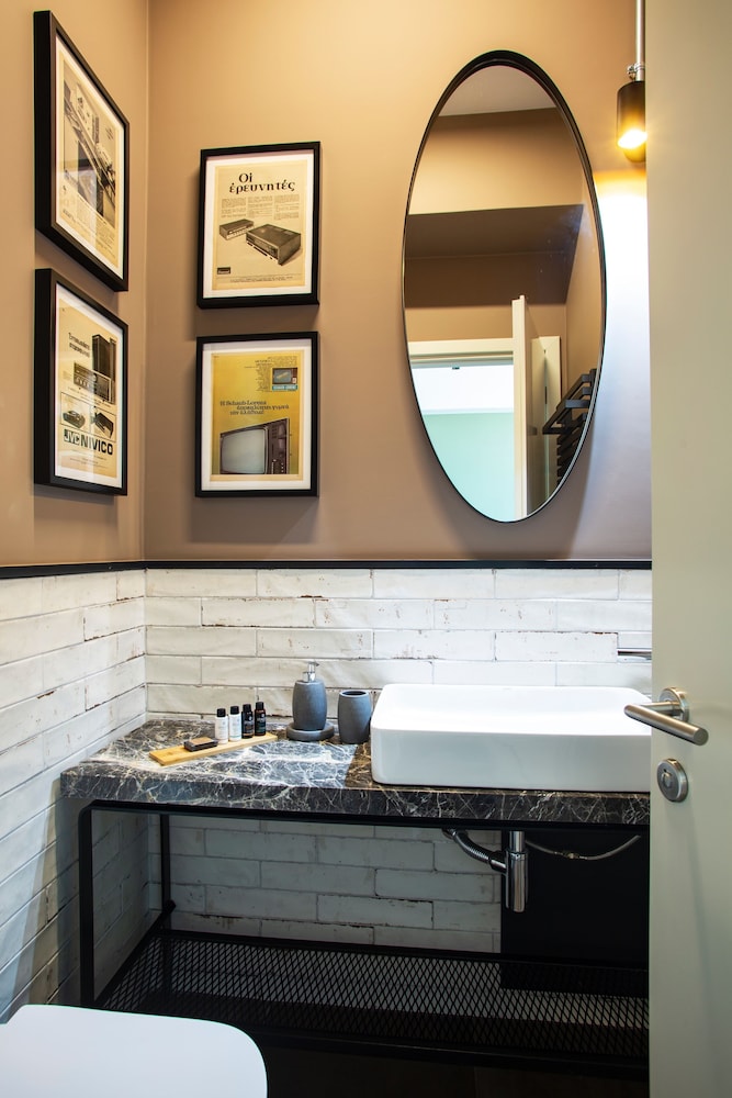 The Foundry Suites