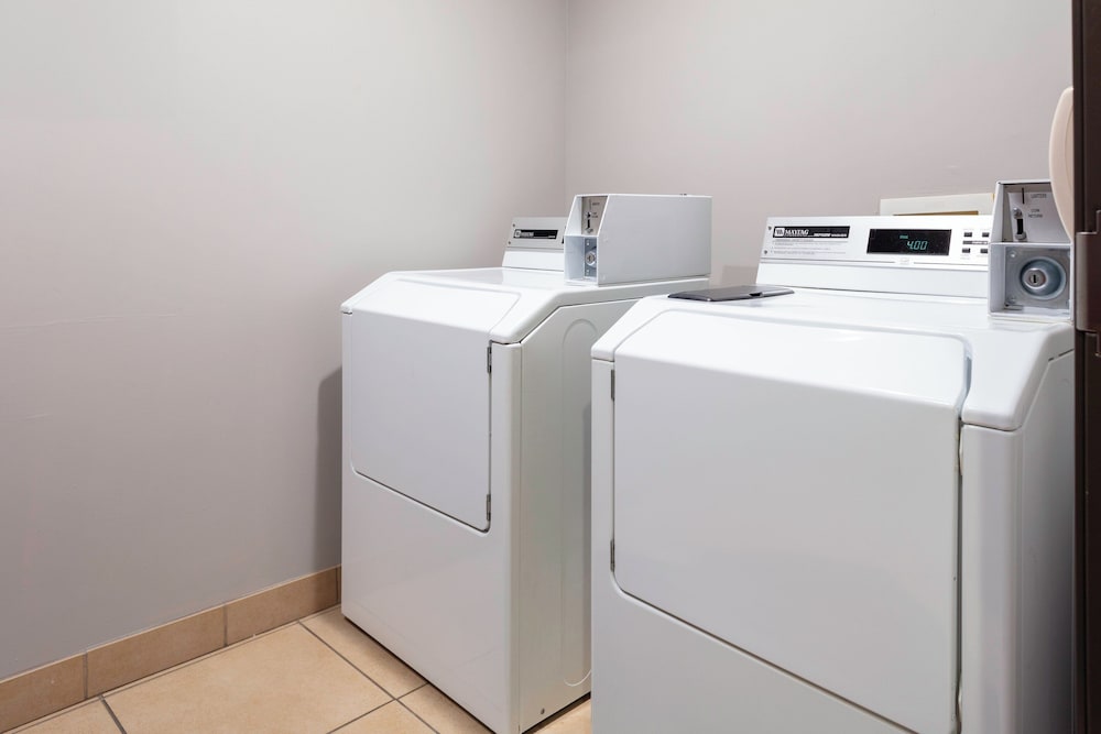 Roanoke Rapids Vacations - Holiday Inn Express  Suites Roanoke Rapids SE, an IHG Hotel - Property Image 46