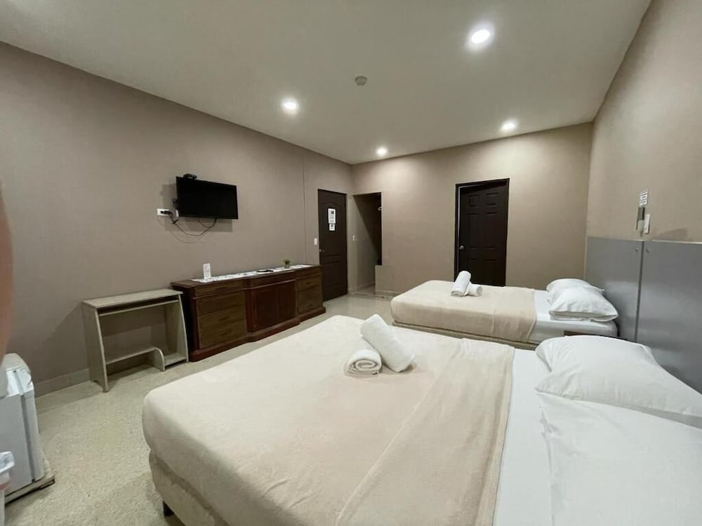 HOSTAL EL PRADO