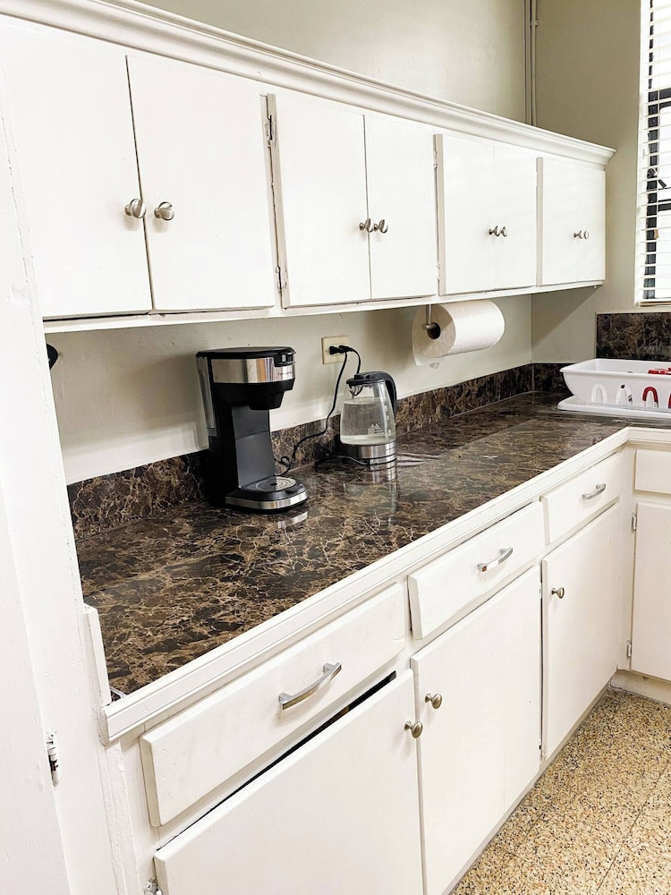Stylish One-bedroom Apartment in Secure Compound, Port of Spain