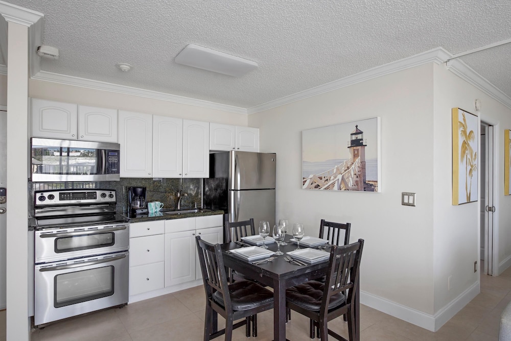 Estero Beach & Tennis 901-c