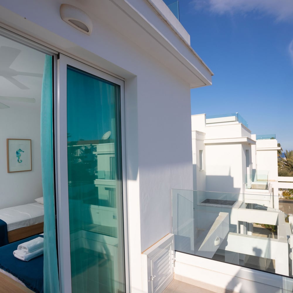 Villa Ioli Green Bay