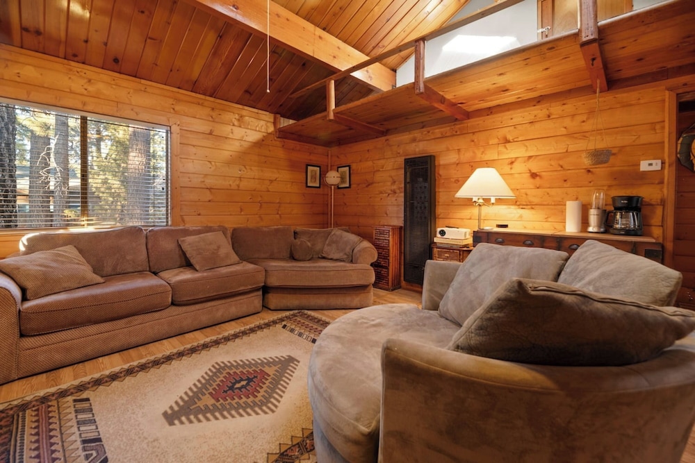 Charming Mountain Getaway