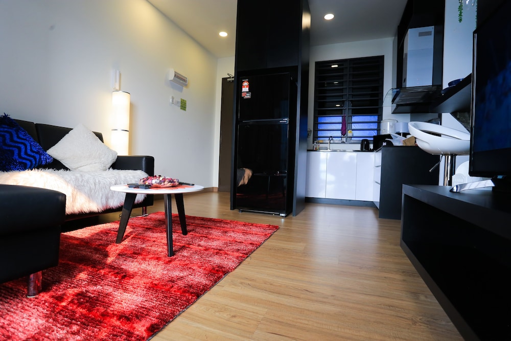 MLH Deluxe Studio Suites @ Landmark Residence photo 6