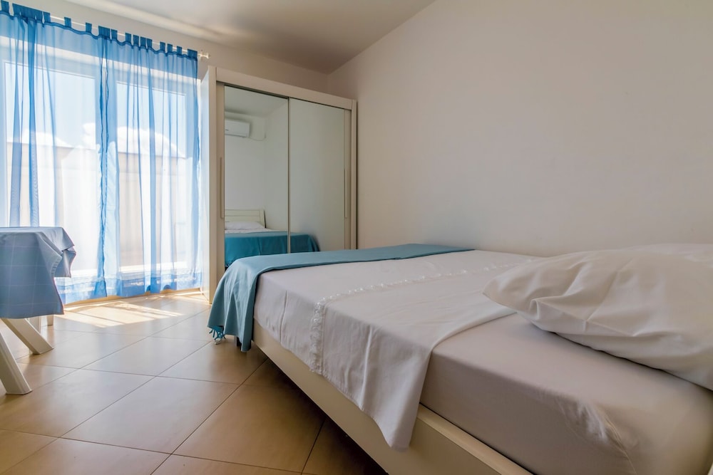 Apartment Mirta 1