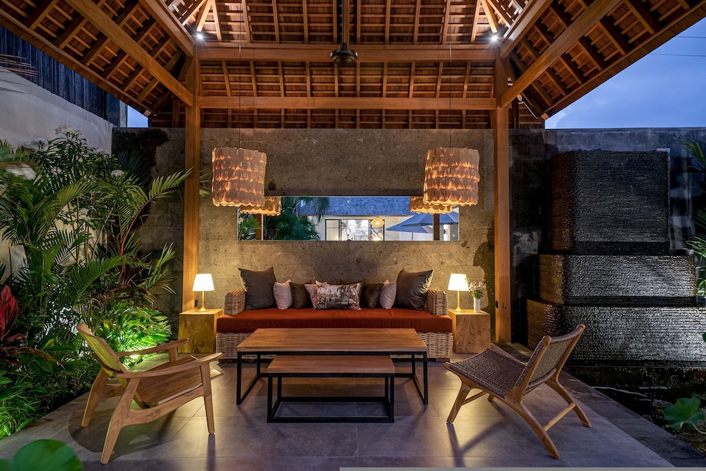 Villa Nusantara 5 by Alfred in Bali - Promo Luxury 4BD Pool Villa Pererenan Beach Caggu