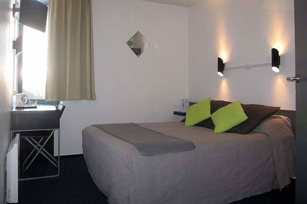 Hotel Stars Dijon Sud - Property Image 1