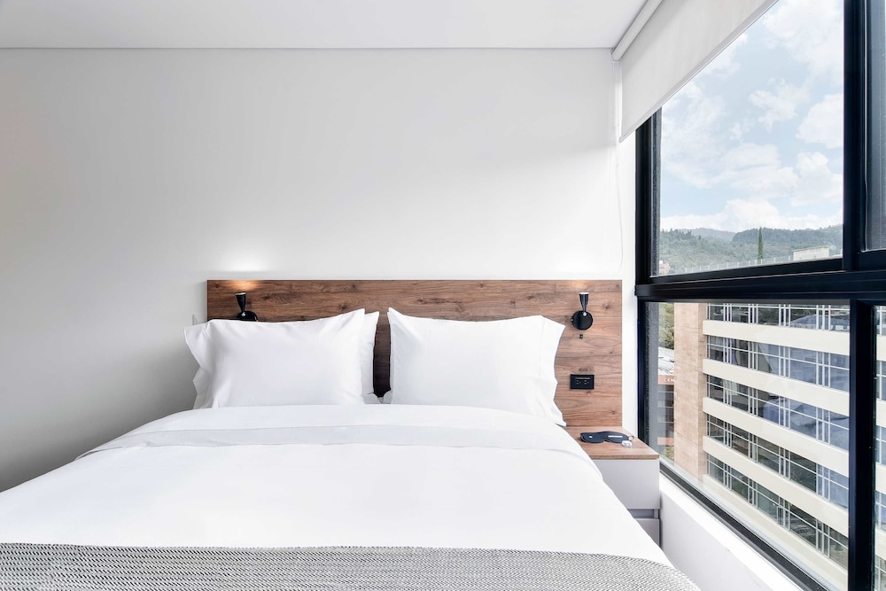 w Dazzling Loft w Perfect View in Santa Barbara