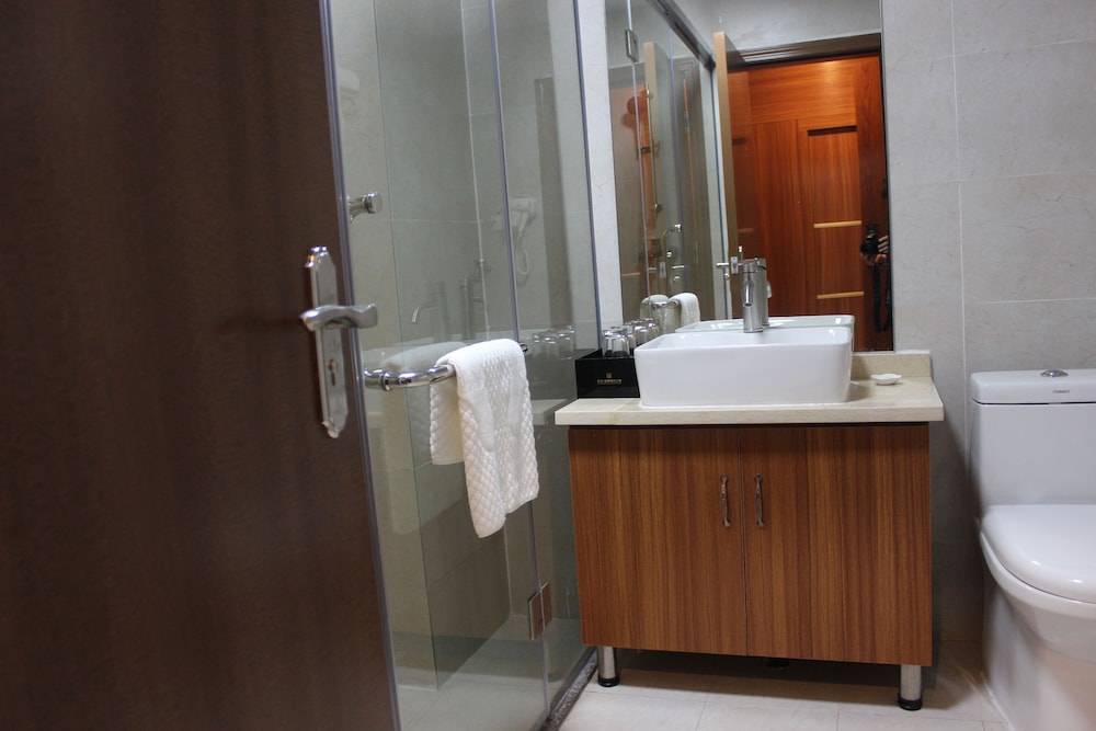 Yi Hao International Apartment