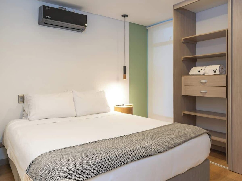 Fancy 3brw/ Balcony in Laureles Medellín