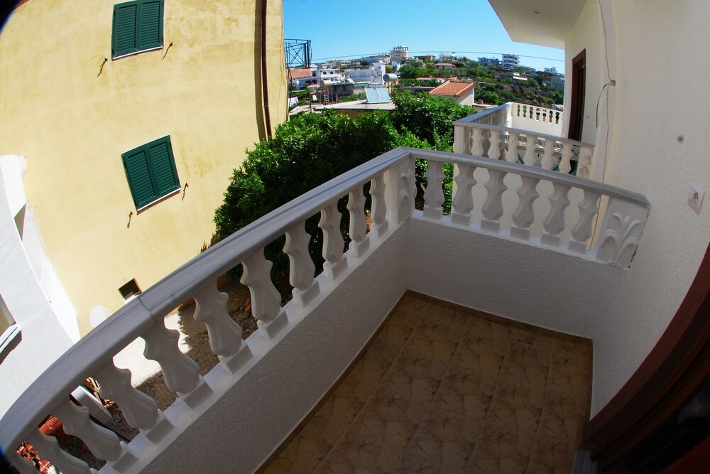 Vila Renato