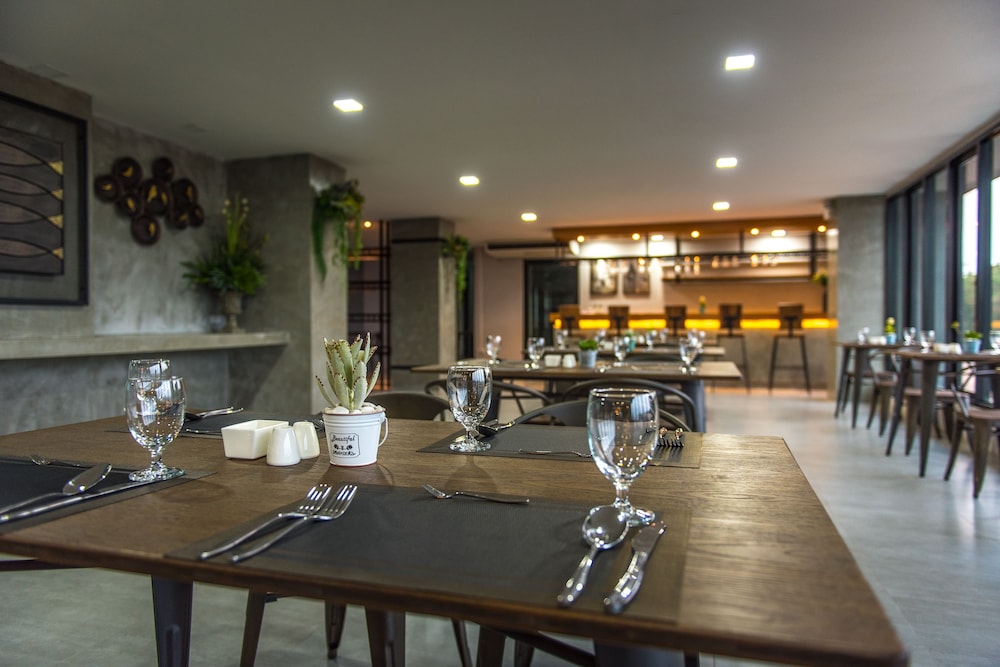 De V Loft Hotel