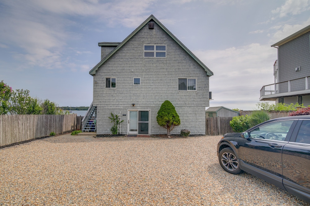 Serene Mattapoisett Home w/ Private Beach Access!