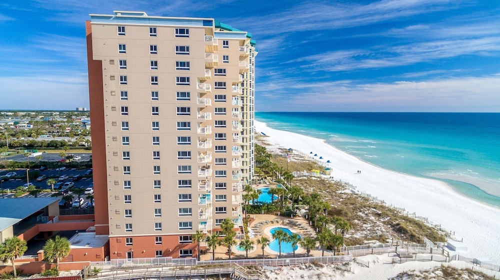 Destin Towers 113 2 Bedroom Condo