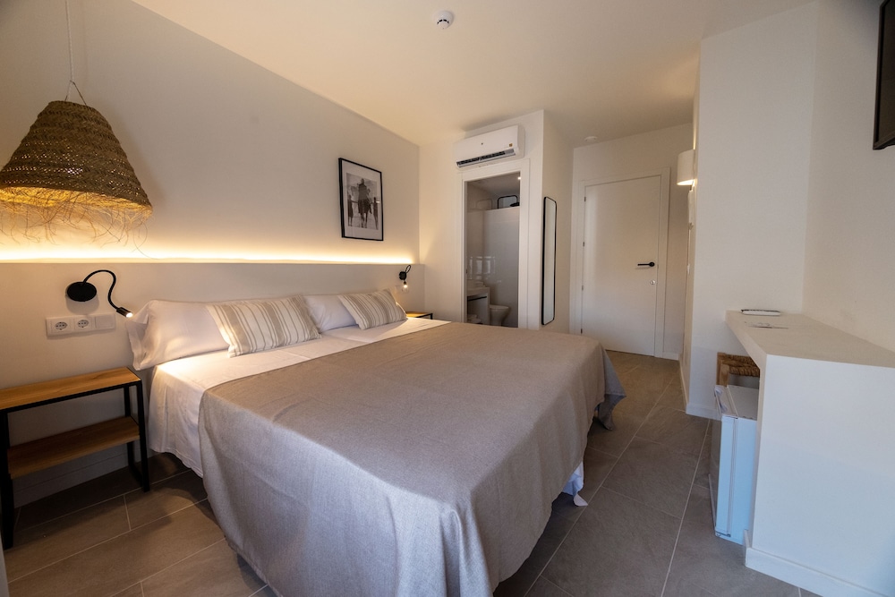 Ciutadella de Menorca Vacations - Hotel Tres Tocs - Property Image 20