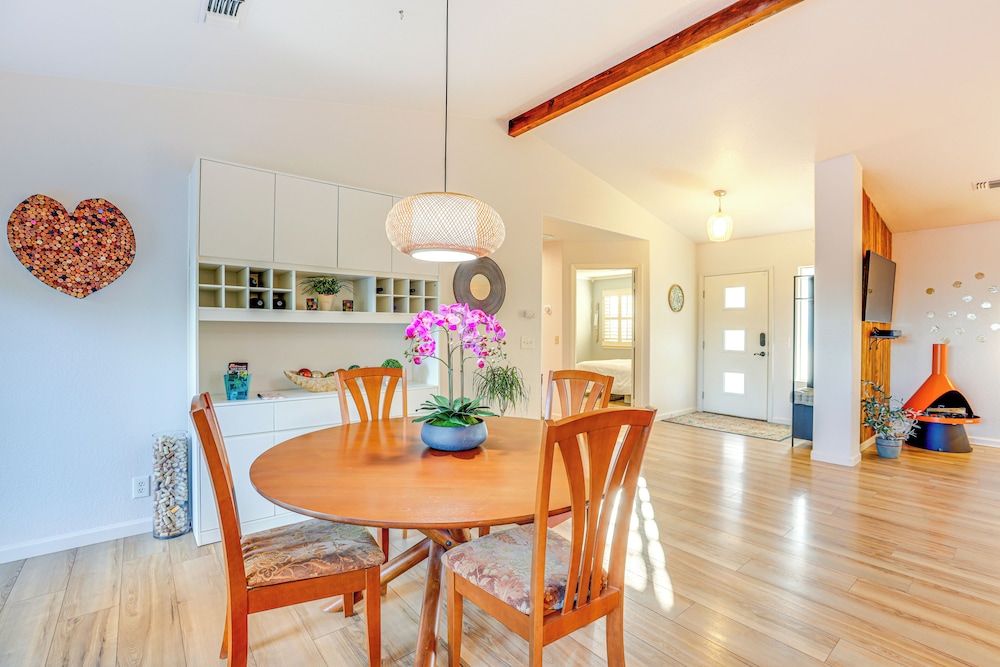 Near San Luis Obispo Wine Country: Mtn-view Haven