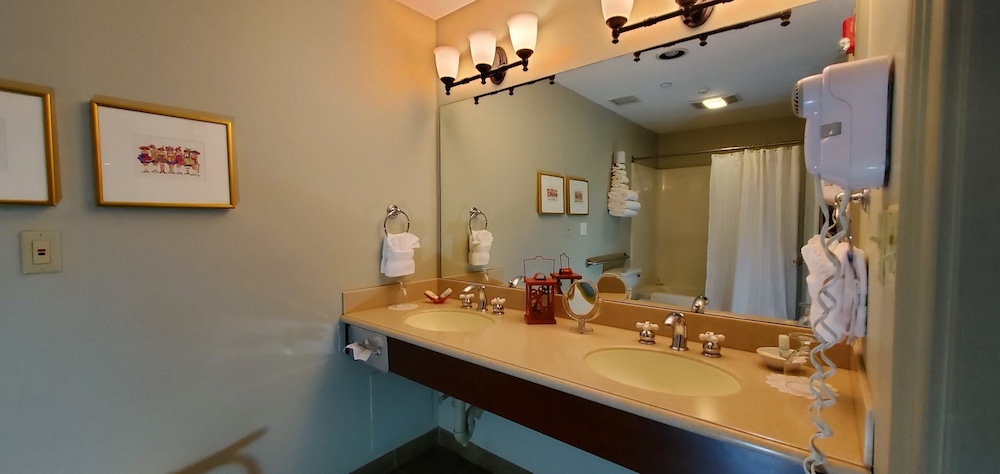 Atkinson Resort & Country Club